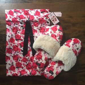 NWT Victoria’s Secret Floral Slippers